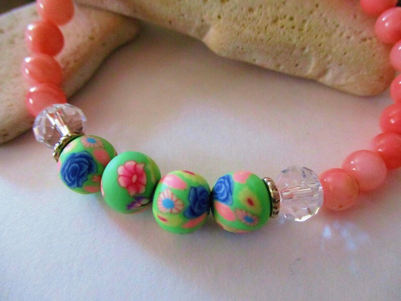 Coral Pink Mother of Pearl Bracelet Pastel Green Polymer Clay Beads with Flowers Stretch Bracelet Beaded Bracelet Pink Bracelet image 2