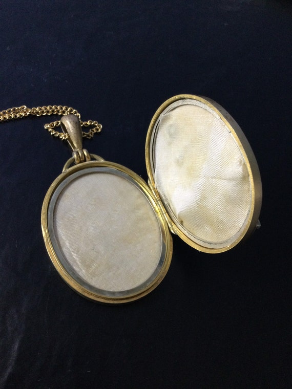 Victorian  locket ,large with stones - image 3