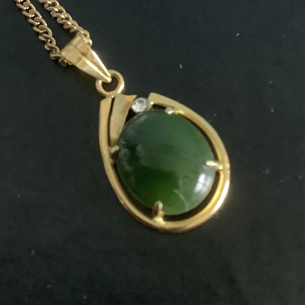 Pendentif jade néphrite