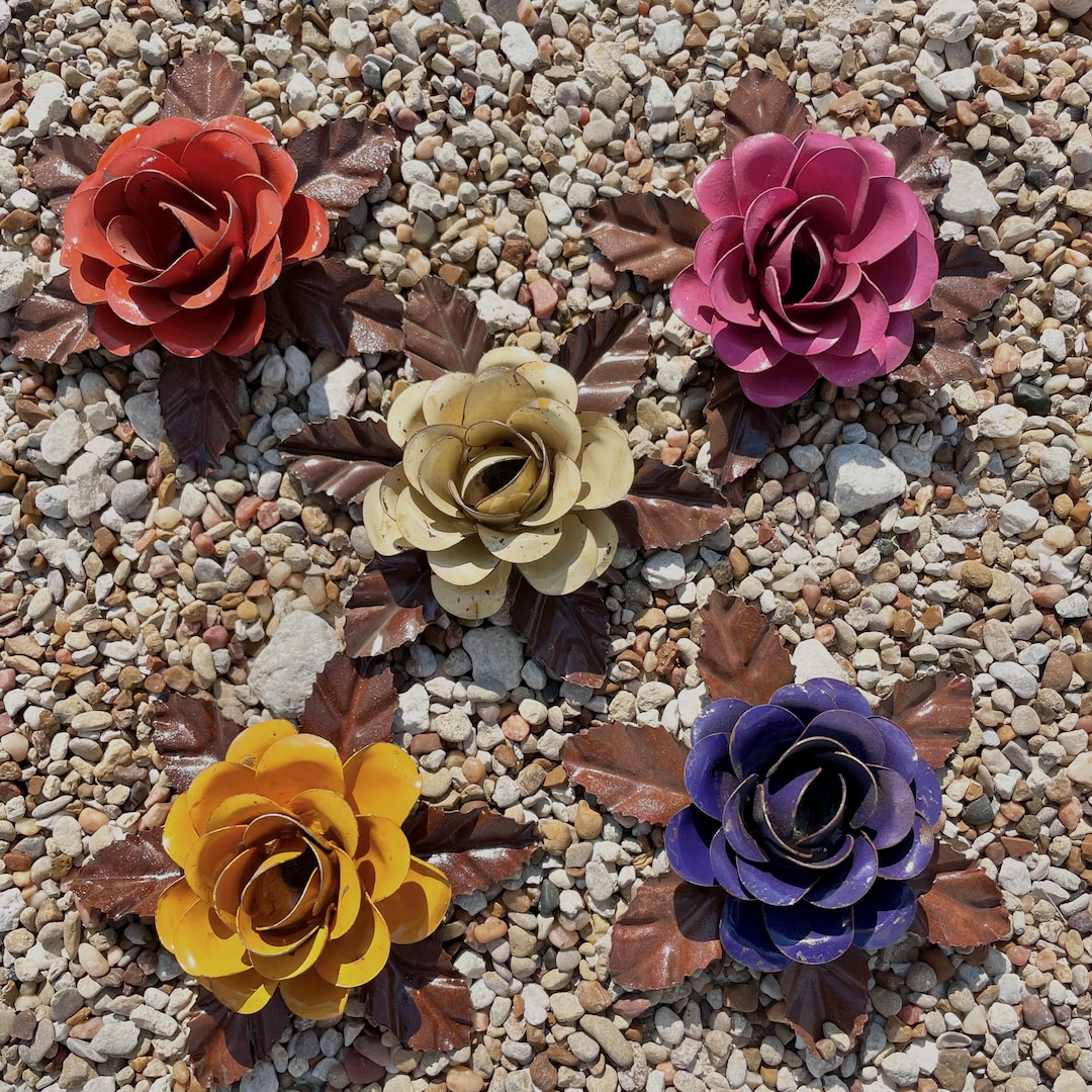Rustic Metal Rose Rustic Metal Rose With Leaves - 5.5