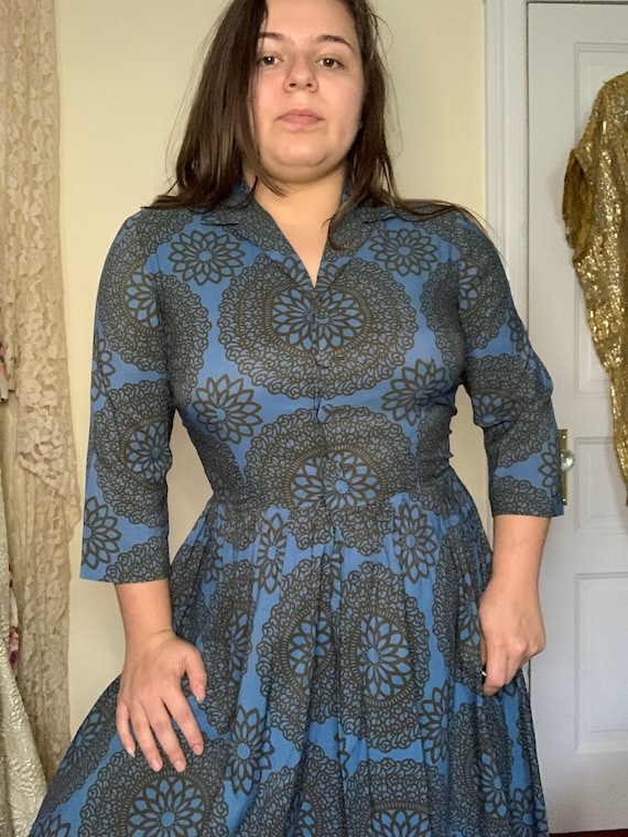1960s L’aiglon Medallion print silk day dress