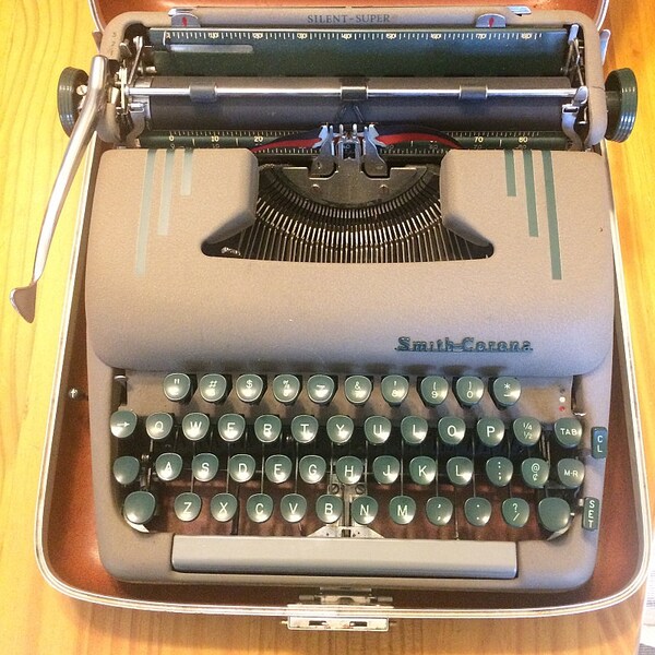 Smith Corona Typewriter Silent Super Green Keys Art Deco Design Working Housed in Brown Carry Case Soaring Hawk Vintage