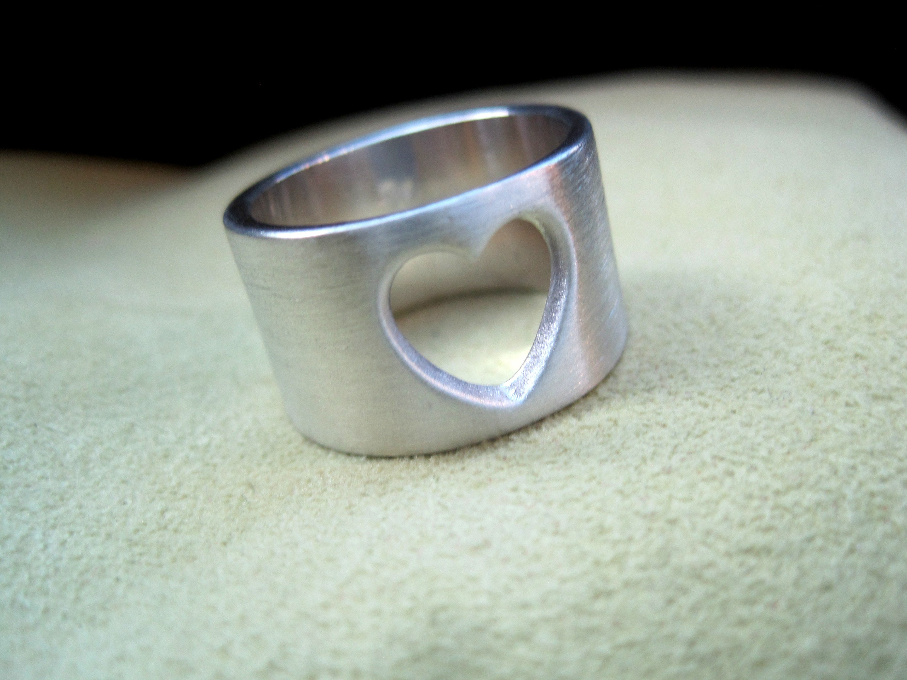THE MUSEUM VISITOR★韓国★男女兼用 HEART OUTLINE SILVER RING THE MUSEUM VISITOR☆韓国☆男女兼用 HEART OUTLINE SILVER RING