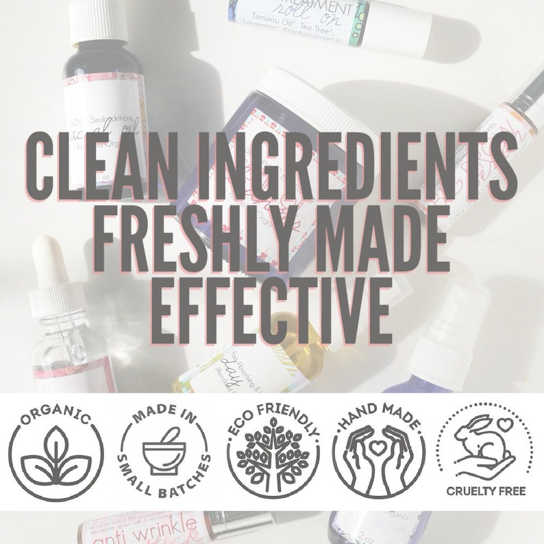 Puede incluir: Una colecci&oacute;n de peque&ntilde;os frascos y tarros que contienen diversos productos de belleza. Los frascos est&aacute;n etiquetados con el texto "Ingredientes limpios, reci&eacute;n hechos, efectivos". La imagen tambi&eacute;n incluye varios iconos que indican que los productos son org&aacute;nicos, hechos en lotes peque&ntilde;os, ecol&oacute;gicos, hechos a mano y libres de crueldad.