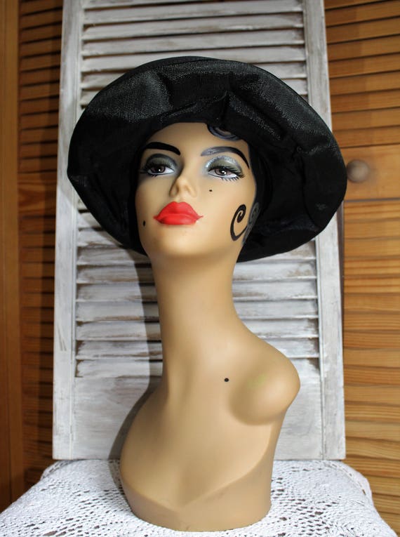 Vintage. Black/hat with bow. Cute hat. Adorable! - image 3