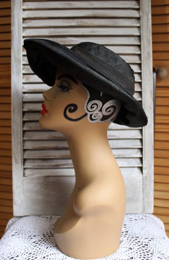 Vintage. Black/hat with bow. Cute hat. Adorable! - image 2