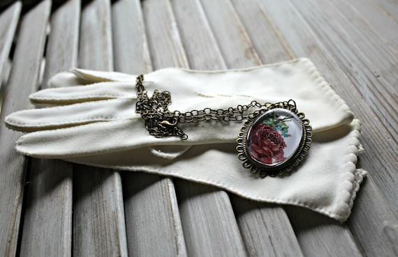 Vintage. White. gloves. With Handmade necklace. 19