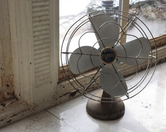 Eskimo  Vintage Desktop Fan Model 1003R