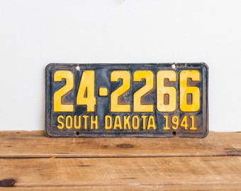 South Dakota 1941 License Plate Vintage Yellow Wall Hanging Decor