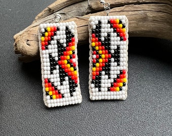 Native America Indian Jewelry, Navajo Beaded Earrings, Native American Jewelry, Black & White Beaded Earrings.