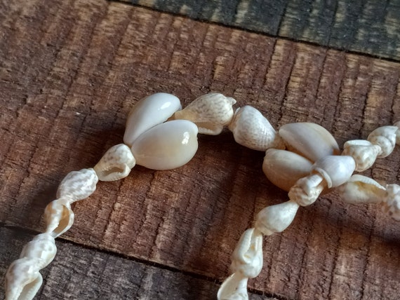 Seashell Neckless 36" made of Two Different Size … - image 3