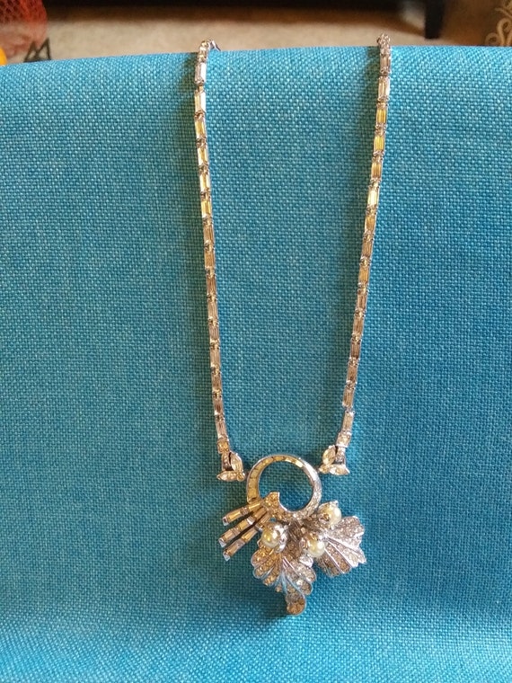 14" Rhinestone and Pearl Neckless.