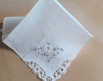 Vintage White Wedding Handkerchief, Lace,  Something Old/Blue, Flowers, Hand Embroidered Hankie, Vintage Linen, Bride Gift, Gift Mothers Day