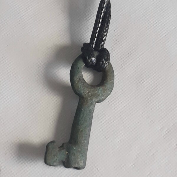 Late Medieval Bronze Casket Key, Pendant,  1400-1500 AD, Ancient Jewellery, Antiquities, Unisex Jewellery, Archeology Find, No 1