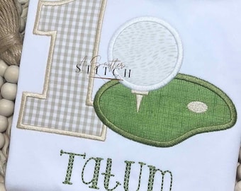 Tan Gingham Hole en una fiesta / primer cumpleaños / apliques de cumpleaños de golf / camisa de cumpleaños personalizada / camisa de cumpleaños