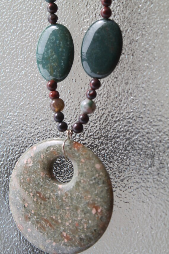 Vintage Handmade stone necklace - image 2