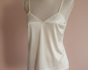 Vintage Vanity Fair nylon hemdje | In de VS gemaakte onderjurk | Damesm