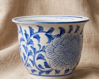 Vintage blau-weißer Keramikpflanztopf | Handbemalter Chinoiserie Floral Übertopf