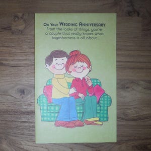 Divertida tarjeta de aniversario vintage de los años 70 - Tarjeta de aniversario de pareja mod de los años 70 - Tarjeta de felicitación de aniversario retro de mediados de siglo - Efímera