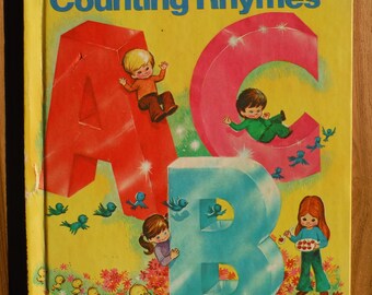 Amazon.com: A Child's Treasury of Nursery Rhymes