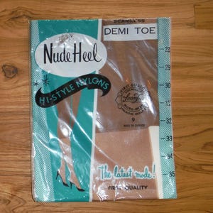 Vintage Sheer Nylons New in Package - 1960&#39;s Nude-Heel Seamless Mesh Stockings - Vintage Ladies Hi-Style Nylons Stockings Size 9