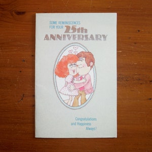 Tarjeta vintage de 25.º aniversario - Tarjeta de felicitación de 25.º aniversario de plata de la década de 1970 - Efímera de álbum de recortes de diario de aniversario