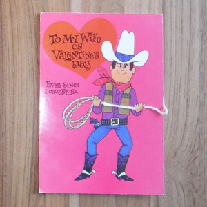Biglietto di San Valentino Mod Vintage anni '70 Moglie - Biglietto di San Valentino pieghevole lucido in rilievo anni '70 Moglie - Effimera di San Valentino Vintage Retro Cowboy Moglie
