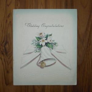 Tarjeta de boda clásica vintage de los años 60: tarjeta de felicitación vintage con campanas de boda en relieve: álbum de recortes, diario y efímera con deseos para el día de la boda