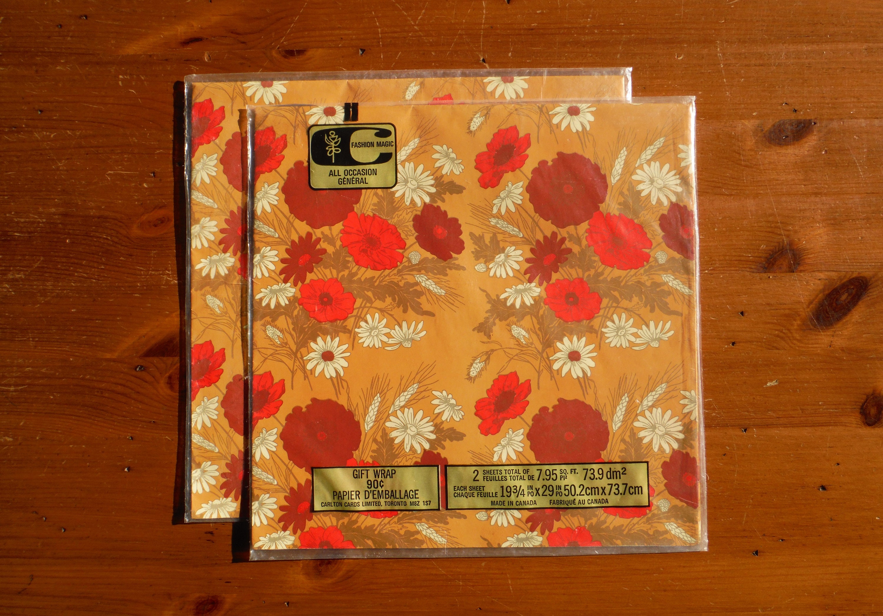 Gift Wrap  70s Floral – Pigment