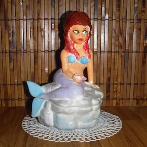Vintage Kitschy Ceramic Mermaid Keeping Box - Vintage Mermaid Knick-Knack Figurine - Mid Century Hand Painted Ceramic Mermaid Art