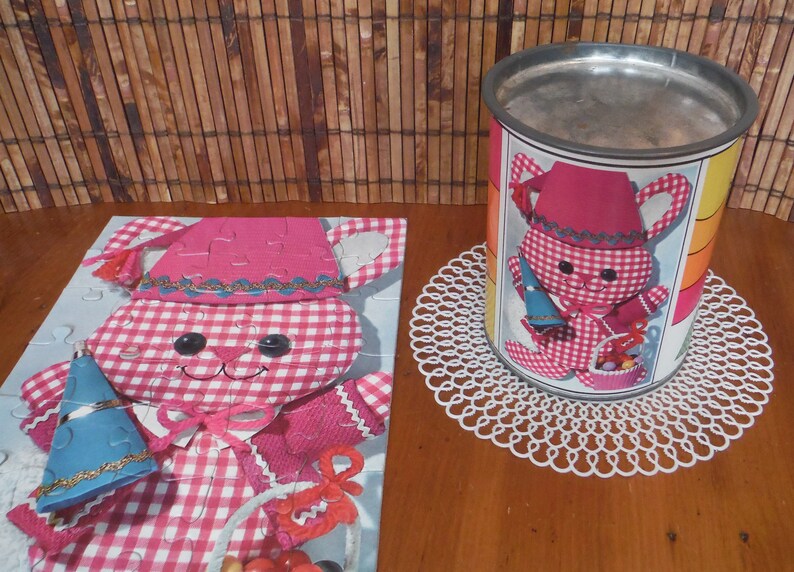 Retro Animals Art Decor Vintage Retro Party Bunny Jigsaw Puzzle Mod Groovy 1970/'s Bunny Rabbit Birthday Tube Canister Jigsaw Puzzle