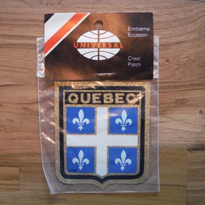 Vintage Quebec Crest Patch - Vintage Province of Quebec Crest Badge - Vintage Flag of Quebec  Paper Crest Patch Collectible Ephemera