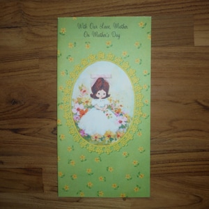 Carte de fête des mères vintage kitsch mignonne - carte de chiot de chien des années 1970, fête des mères heureuse - maman maman caniche indésirable journal scrapbooking éphémères