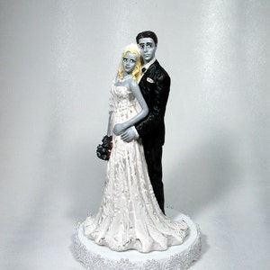 Zombies Bride and Groom Halloween Wedding Cake Topper 49 ZO