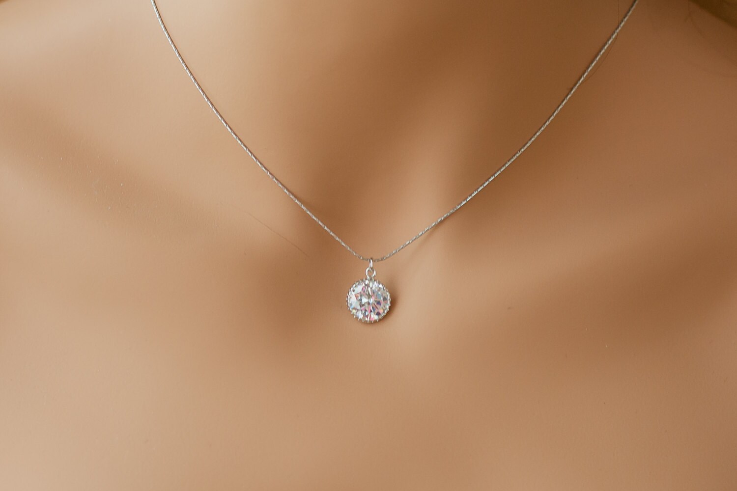 single stone diamond pendant necklace