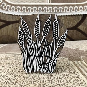 Bloc d'impression en bois Tampon en bois avec quenouilles, finement sculptées à la main sur un bloc de bois Tampon en poterie Tampon d'impression en bloc Tampon indien 88 x 63 mm.