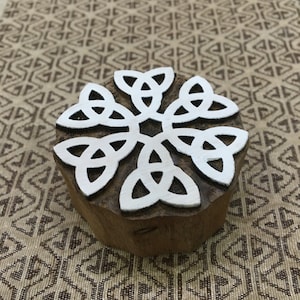 Cercle avec noeud celtique, bloc d'impression indien en bois sculpté à la main ; tampon textile; tampon de poterie,