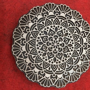 Tampon en bois Mandala floral ; Tampon de poterie ; Bloc d'impression en bois ; Timbre indien ; Tampon de savon ; Bloc d'impression textile.