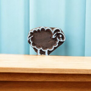 A sheep pottery stamp ceramic mold scrapbooking tjap batik printing floral carved stamps.