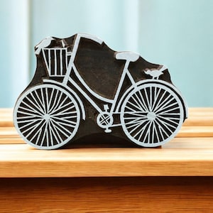 Rodas atemporais: bloco de impressão de madeira indiano - design de bicicleta intrincado, carimbo de cerâmica tjap, impressão batik, carimbos florais esculpidos.