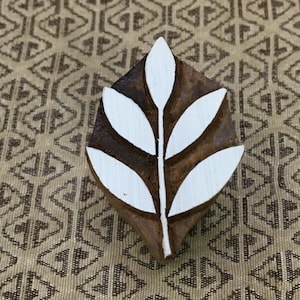 Nature's Grace : bloc d'impression indien en bois - Motif feuille exquis, bloc d'impression en bois indien sculpté à la main ; tampon textile; tampon de poterie,