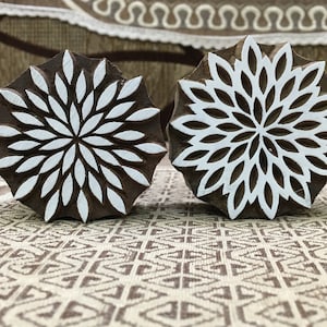 Feuilles de fleurs, bloc d'impression indien en bois sculpté à la main ; tampon textile; tampon de poterie,