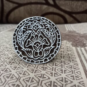 Bloemenmandala 2, aardewerkstempel keramische mal scrapbooking tjap batikdruk bloemen gesneden postzegels.