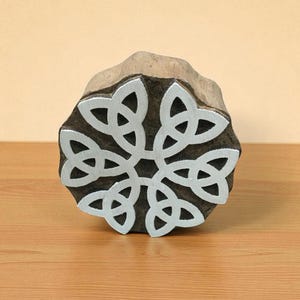 ケルト結び目サークル、手彫りのインド製木製版木、織物スタンプ、陶器スタンプ、