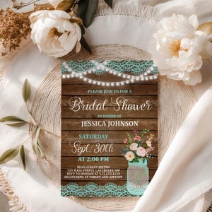 Invitación rústica para despedida de soltera, diseño de granero turquesa, con flores, en tarro de cristal, archivo digital editable