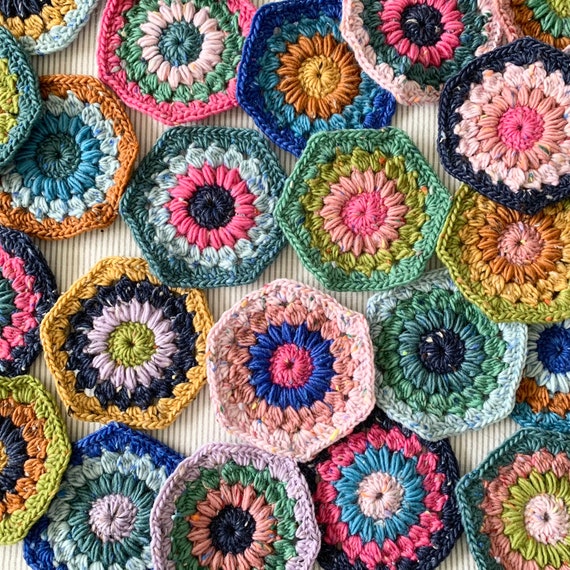 ＊ハンドメイド＊　ヘキサゴンモチーフ　ブランケット ヘキサゴンモチーフ ブランケット 85×90 | mikoto brand