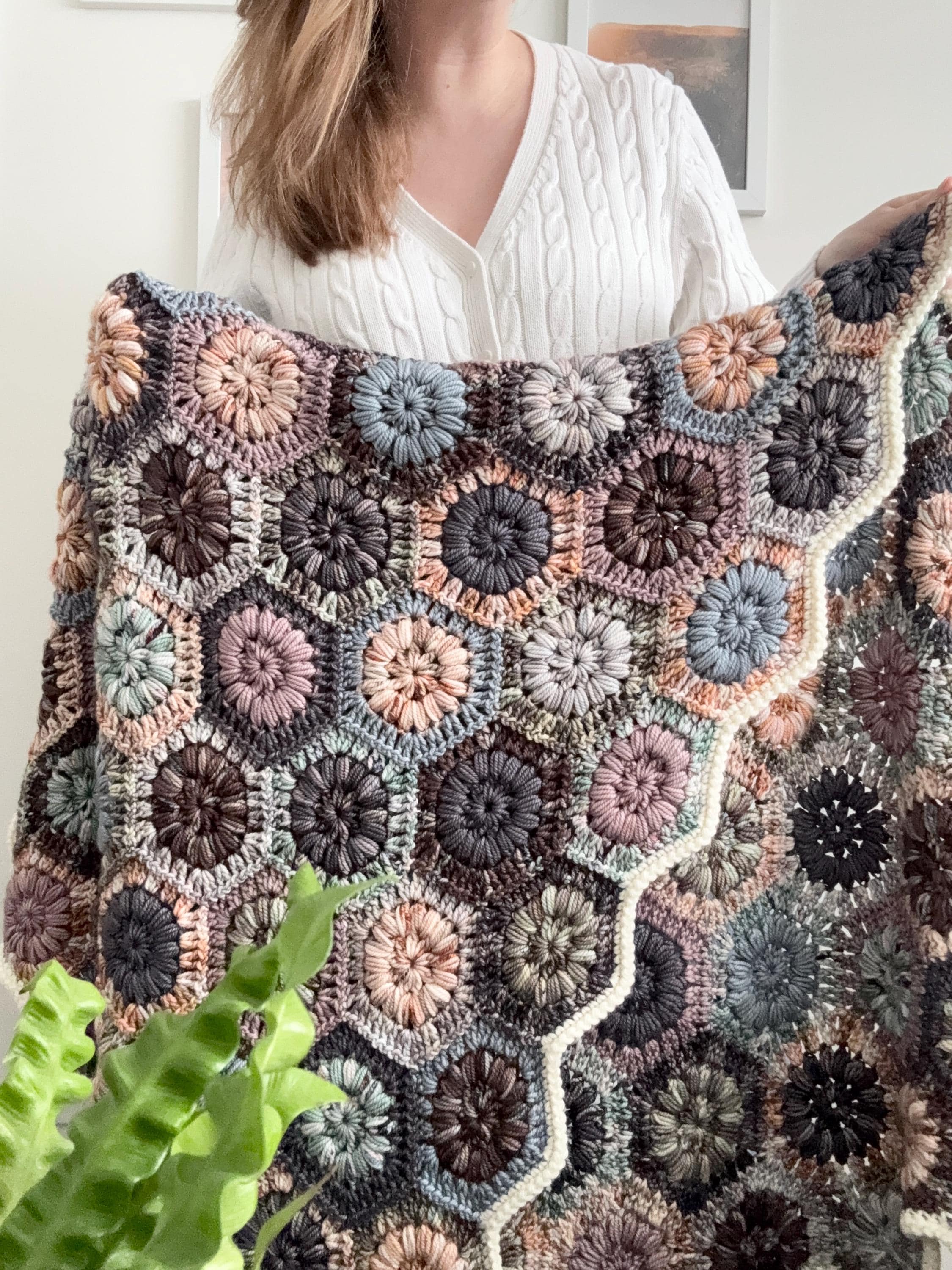 CROCHET PATTERN & VIDEO | Astrid Hexie Jayg Blanket X Black Canyon