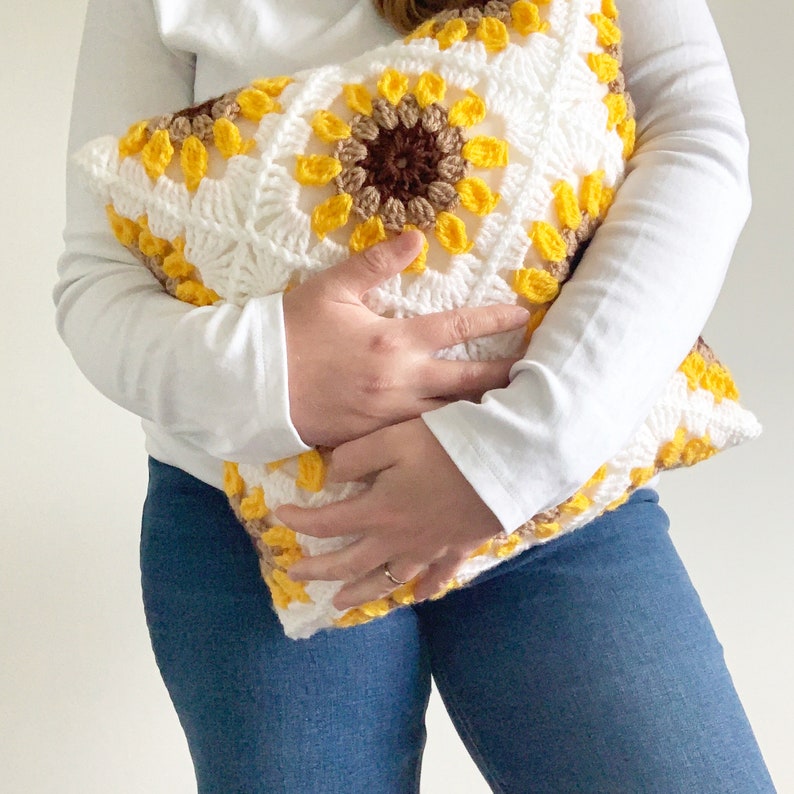 PATTERN Solig Sunflower Pillow Pattern Crochet Granny Square Sunburst Granny Square Crochet Flower DIGITAL DOWNLOAD image 5