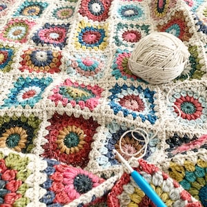 PATTERN Hygge Burst Blanket Crochet Granny Square Blanket Sunburst Granny Square DIGITAL DOWNLOAD image 2
