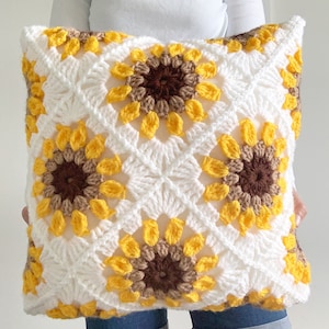 PATTERN Solig Sunflower Pillow Pattern Crochet Granny Square Sunburst Granny Square Crochet Flower DIGITAL DOWNLOAD image 4